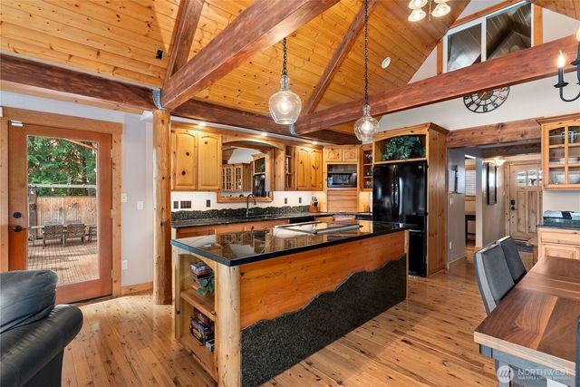 32217 Whitman Lake Drive, Graham, WA 98338
