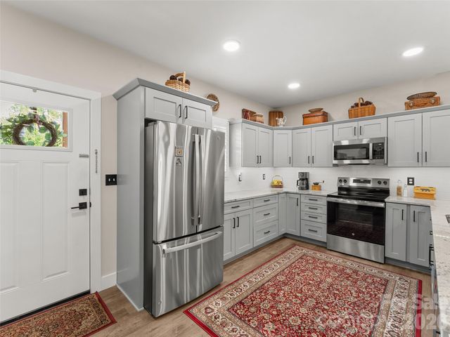 143 Carver Street 13, Brevard, NC 28712