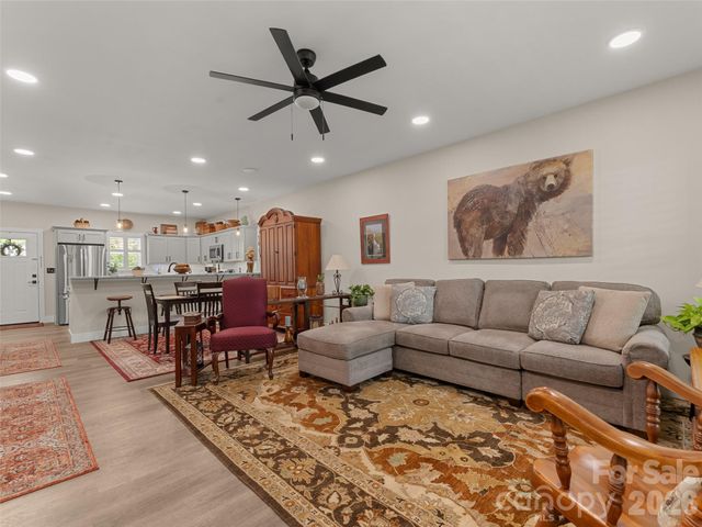 143 Carver Street 13, Brevard, NC 28712