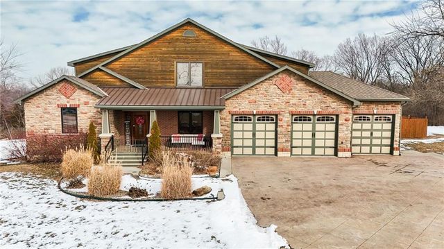 17492 Evans Road, Tonganoxie, KS 66086