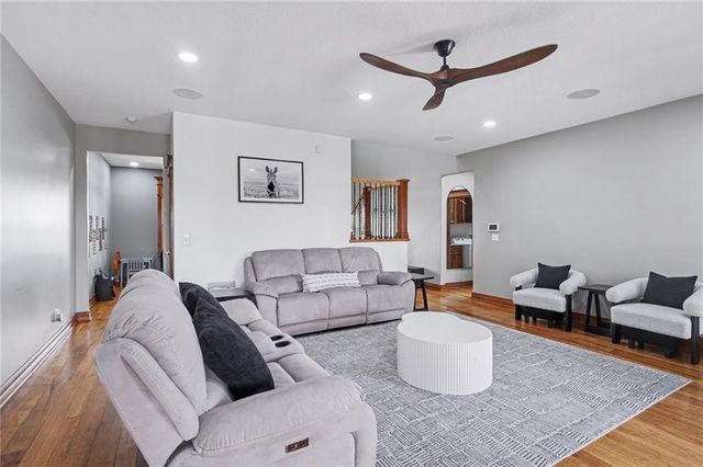 17492 Evans Road, Tonganoxie, KS 66086