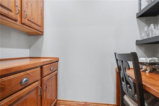 17492 Evans Road, Tonganoxie, KS 66086