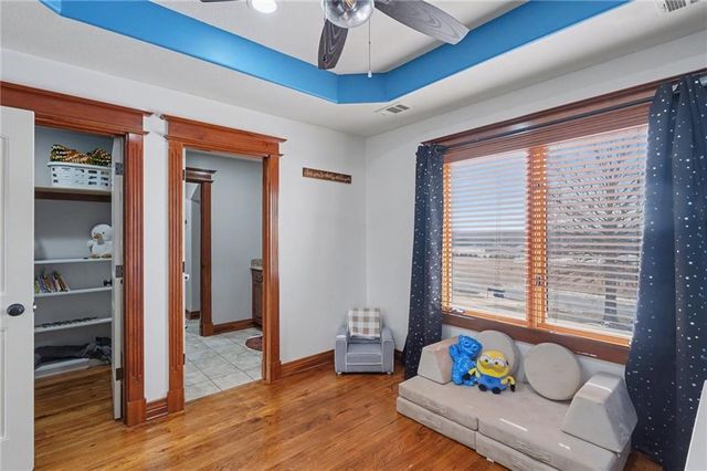 17492 Evans Road, Tonganoxie, KS 66086