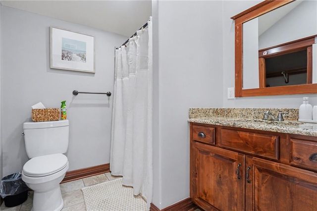 17492 Evans Road, Tonganoxie, KS 66086