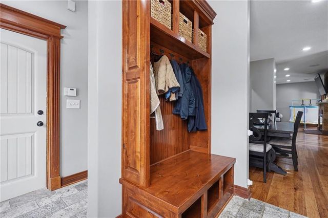 17492 Evans Road, Tonganoxie, KS 66086