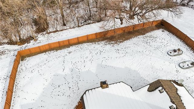 17492 Evans Road, Tonganoxie, KS 66086