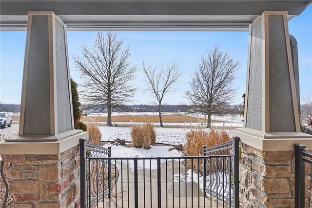 17492 Evans Road, Tonganoxie, KS 66086