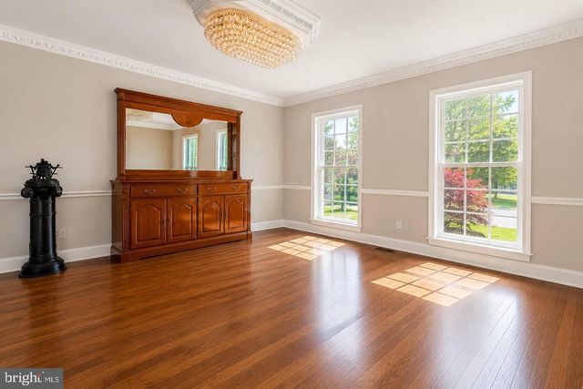 20 JOSEPH CT, Monmouth Junction, NJ 08852