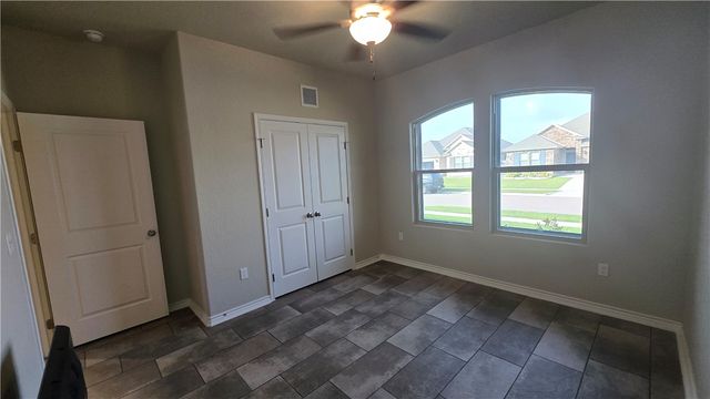 8025 Calma St, Corpus Christi, TX 78414
