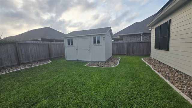 8025 Calma St, Corpus Christi, TX 78414
