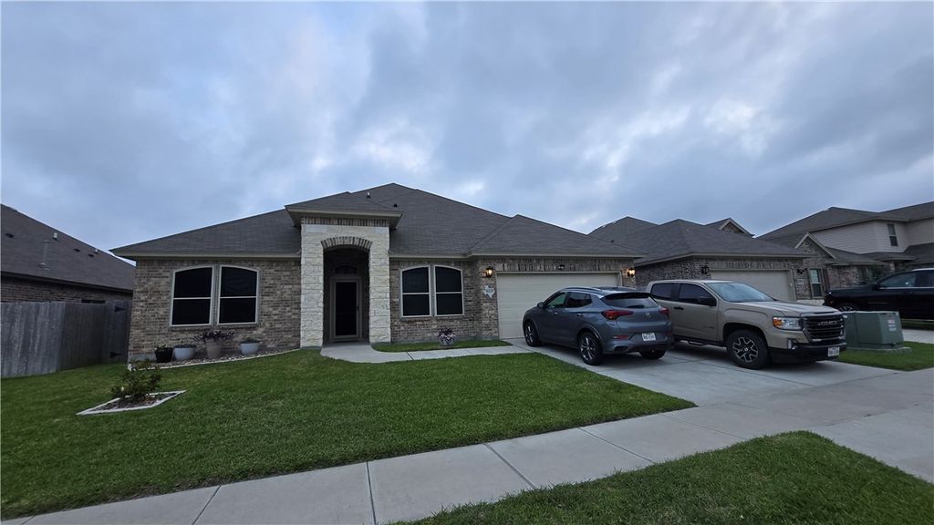 8025 Calma St, Corpus Christi, TX 78414