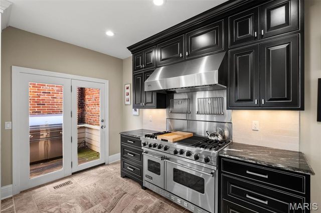 1518 Mallard Pointe Court, Chesterfield, MO 63017