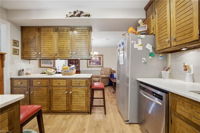 65 Sandie Point DR, Portsmouth, VA 23701