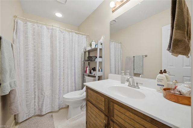 65 Sandie Point DR, Portsmouth, VA 23701