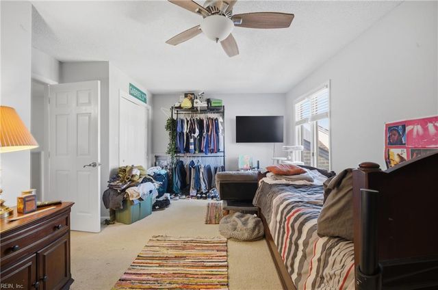 65 Sandie Point DR, Portsmouth, VA 23701