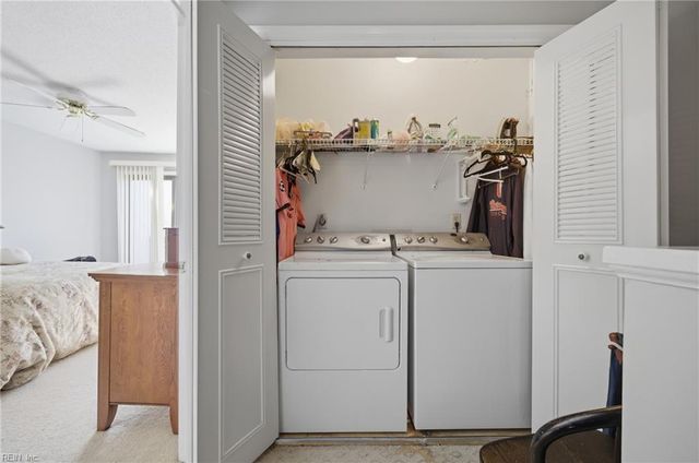 65 Sandie Point DR, Portsmouth, VA 23701