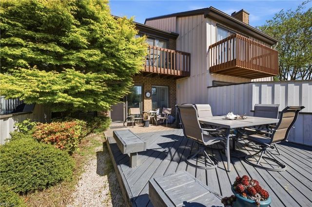 65 Sandie Point DR, Portsmouth, VA 23701