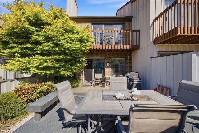 65 Sandie Point DR, Portsmouth, VA 23701