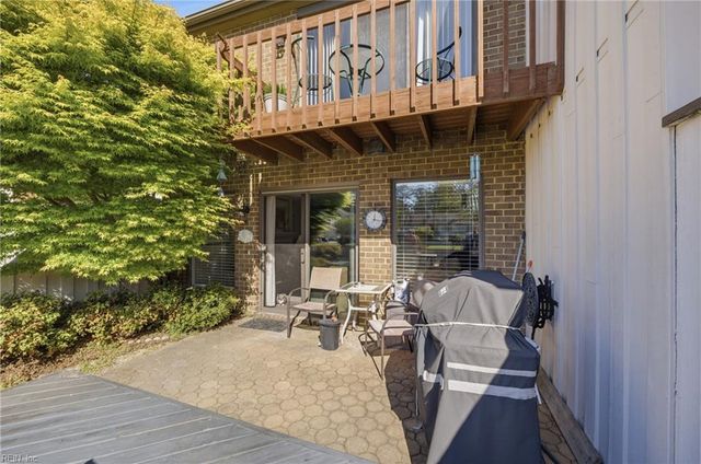 65 Sandie Point DR, Portsmouth, VA 23701