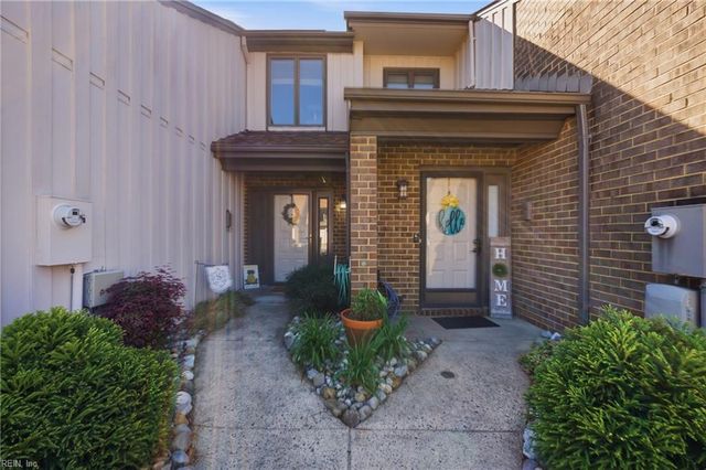 65 Sandie Point DR, Portsmouth, VA 23701