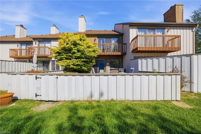 65 Sandie Point DR, Portsmouth, VA 23701