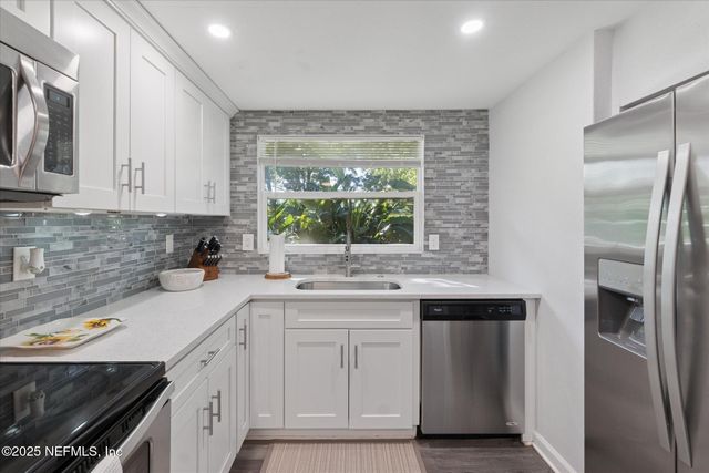 5419 S SOUTH RIVER Road, Jacksonville, FL 32211