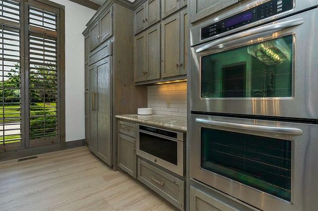 16324 Morningside Drive, Edmond, OK 73013