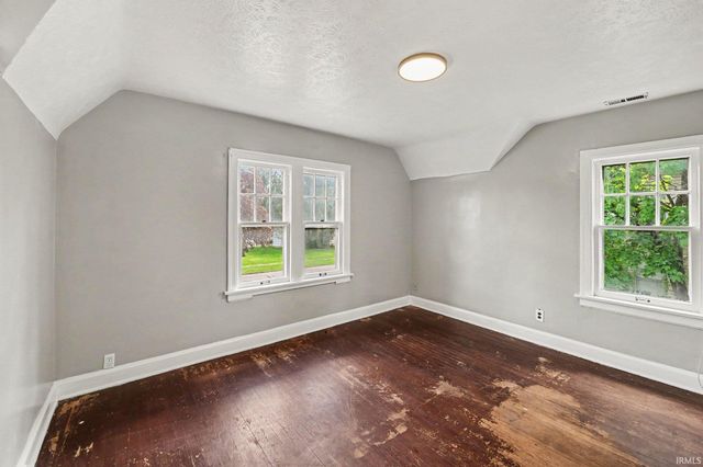 1237 Blaine Avenue, South Bend, IN 46616