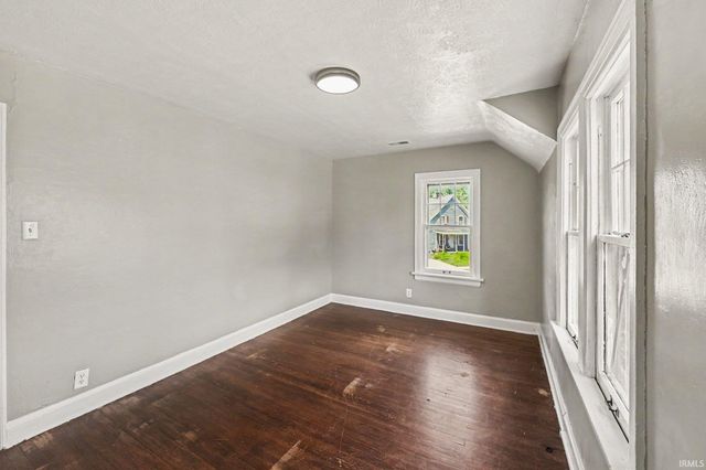 1237 Blaine Avenue, South Bend, IN 46616