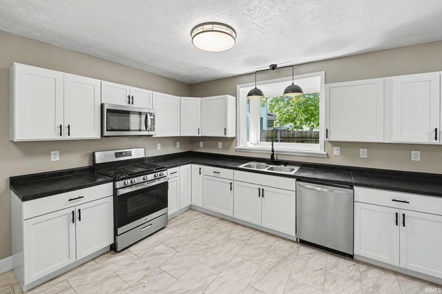 1237 Blaine Avenue, South Bend, IN 46616