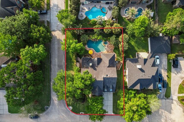 2439 Riverway Oak Drive, Kingwood, TX 77345