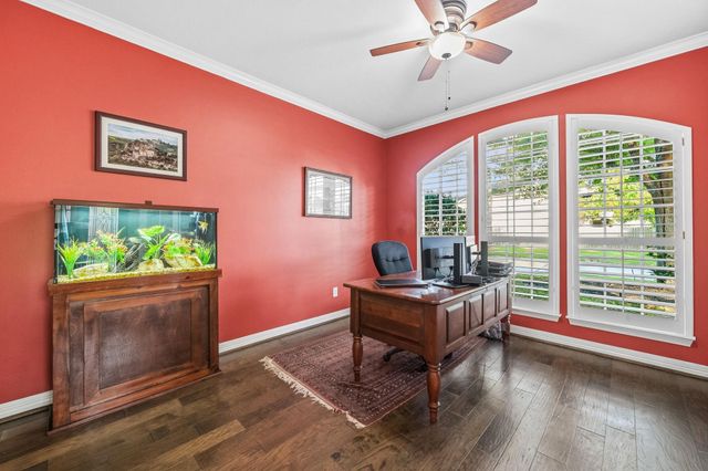 2439 Riverway Oak Drive, Kingwood, TX 77345