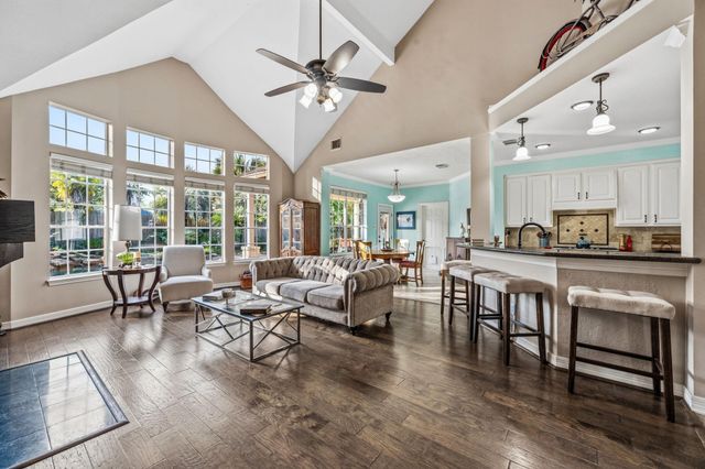 2439 Riverway Oak Drive, Kingwood, TX 77345
