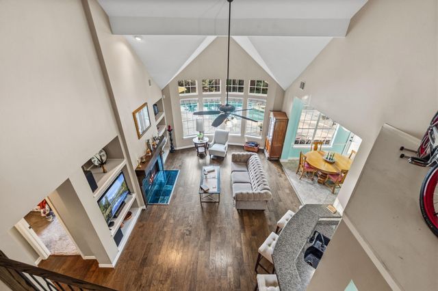 2439 Riverway Oak Drive, Kingwood, TX 77345