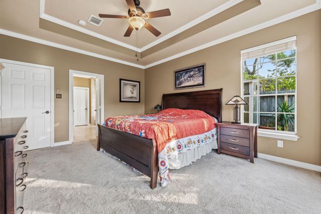 2439 Riverway Oak Drive, Kingwood, TX 77345