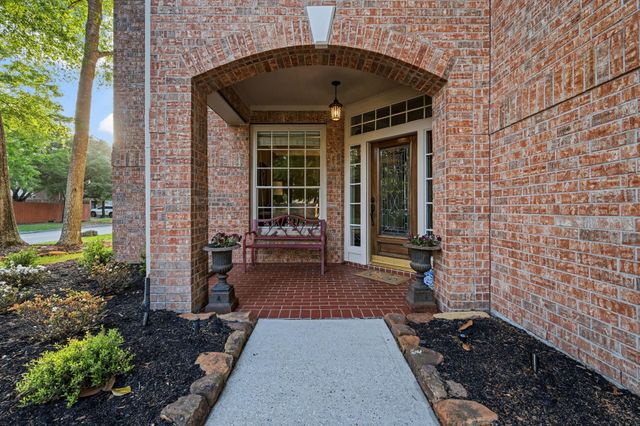 2439 Riverway Oak Drive, Kingwood, TX 77345