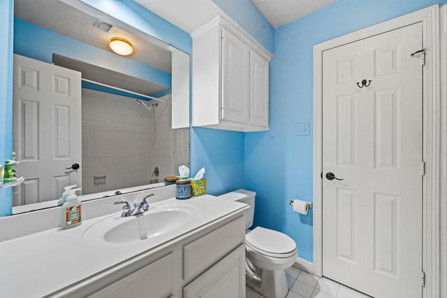 2439 Riverway Oak Drive, Kingwood, TX 77345