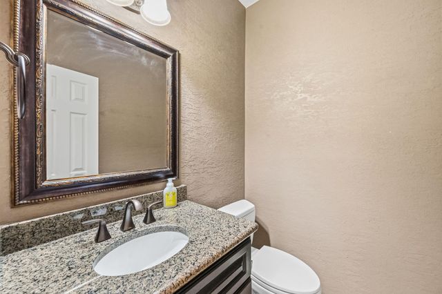 2439 Riverway Oak Drive, Kingwood, TX 77345