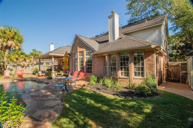 2439 Riverway Oak Drive, Kingwood, TX 77345