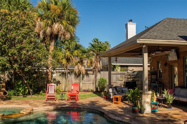 2439 Riverway Oak Drive, Kingwood, TX 77345