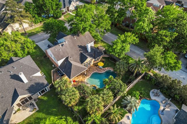 2439 Riverway Oak Drive, Kingwood, TX 77345