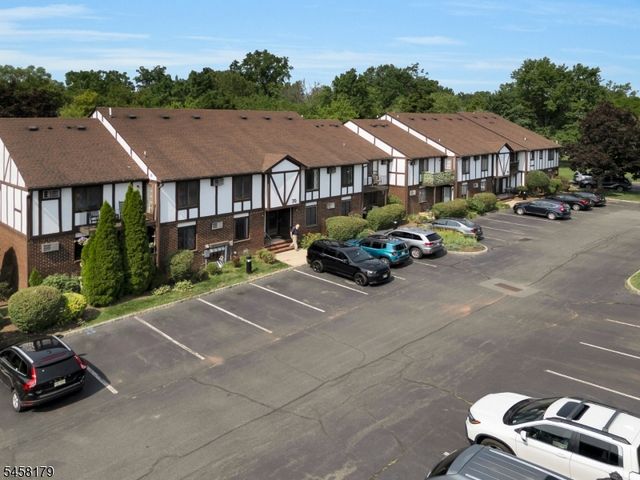 76 Farm Rd O, Hillsborough Twp., NJ 08844
