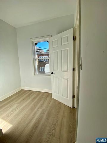 55 Spring Street 2ND FLOOR, Lodi, NJ 07644