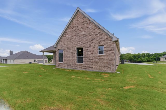 906 Perrin Lane, Van Alstyne, TX 75495