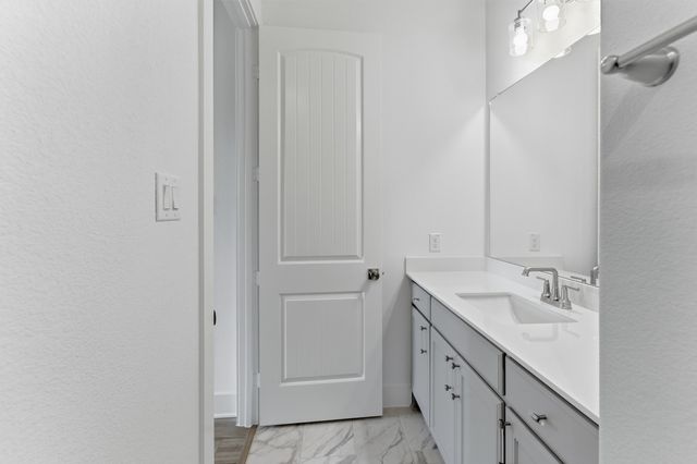 906 Perrin Lane, Van Alstyne, TX 75495