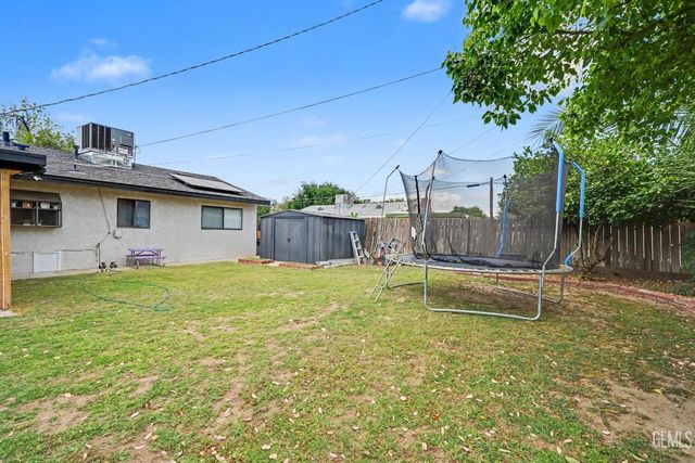 2505 Valorie Avenue, Bakersfield, CA 93304