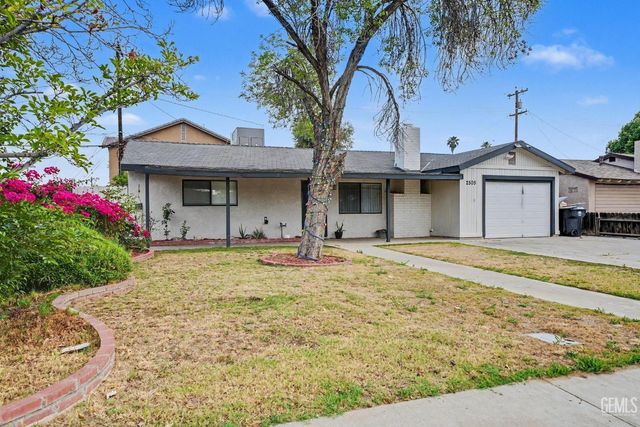 2505 Valorie Avenue, Bakersfield, CA 93304