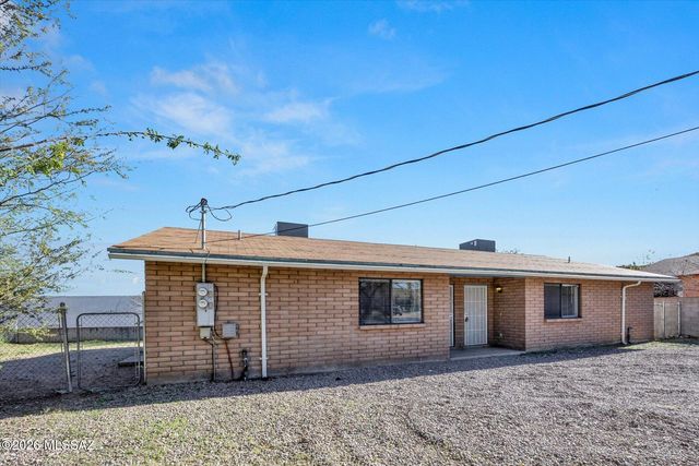 463 Sorrel Court, Rio Rico, AZ 85648