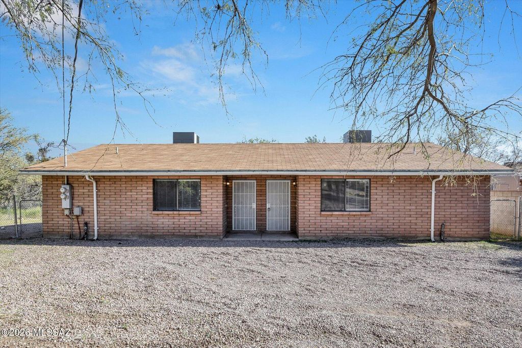 463 Sorrel Court, Rio Rico, AZ 85648