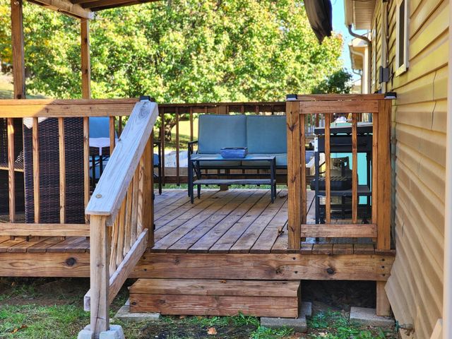 345 Donna Dr, Clarksville, TN 37042